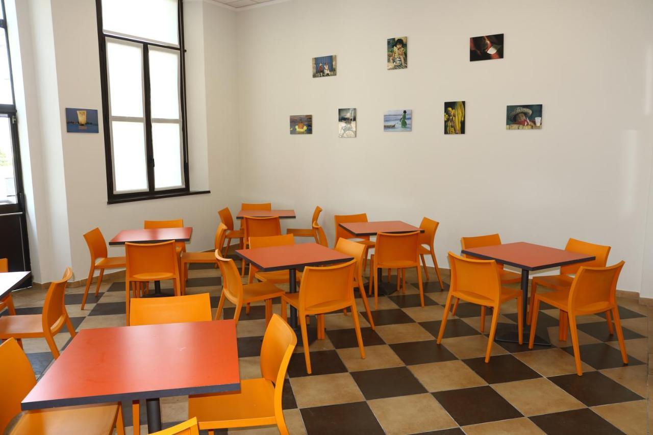 Student'S Hostel ปาร์มา ภายนอก รูปภาพ