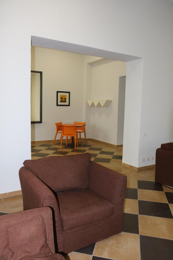 Student'S Hostel ปาร์มา ภายนอก รูปภาพ