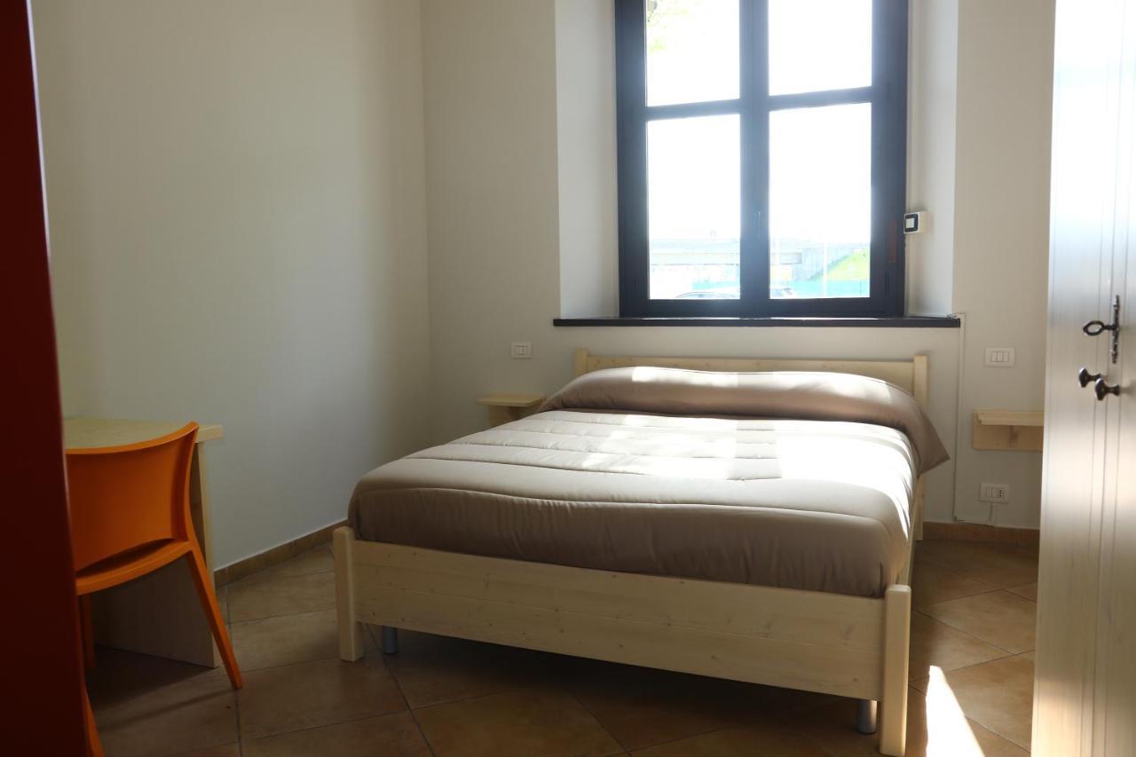Student'S Hostel ปาร์มา ภายนอก รูปภาพ